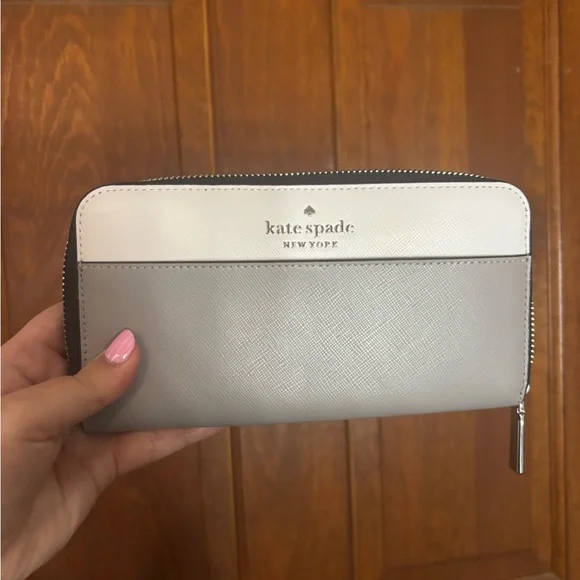 Kate Spade Two-Tone Wallet in Gray and White - Picture 1 of 3